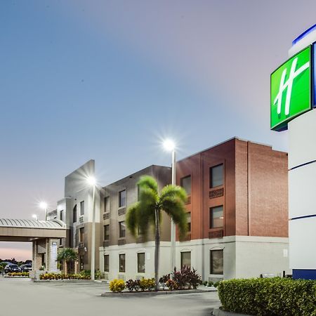Holiday Inn Express Hotel & Suites Clewiston By Ihg Exterior foto