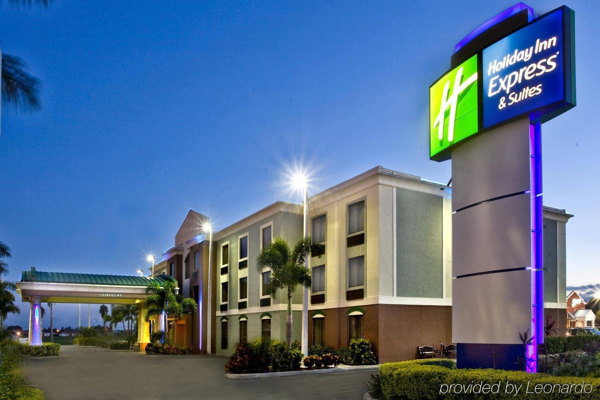 Holiday Inn Express Hotel & Suites Clewiston By Ihg Exterior foto